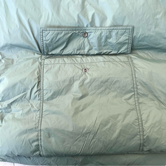 FABLETICS NWT Unisex Smoke Green Large Pockets Lightweight Nylon Puffer Scarf - Picture 10 of 16